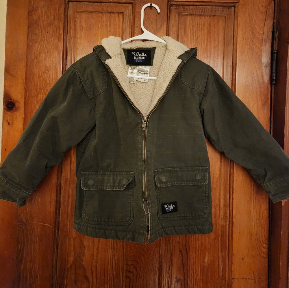 Boy's Walls Blizzard Pruf sherpa lined coat with hood, Youth Small